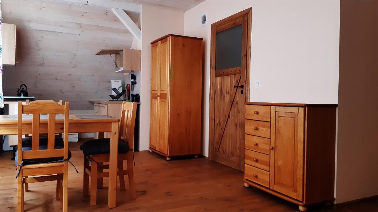 Czarna Jachta - Na Szlaku Legend - - - - - Pokoje Nad Jeziorem Kruklanki Exteriör bild