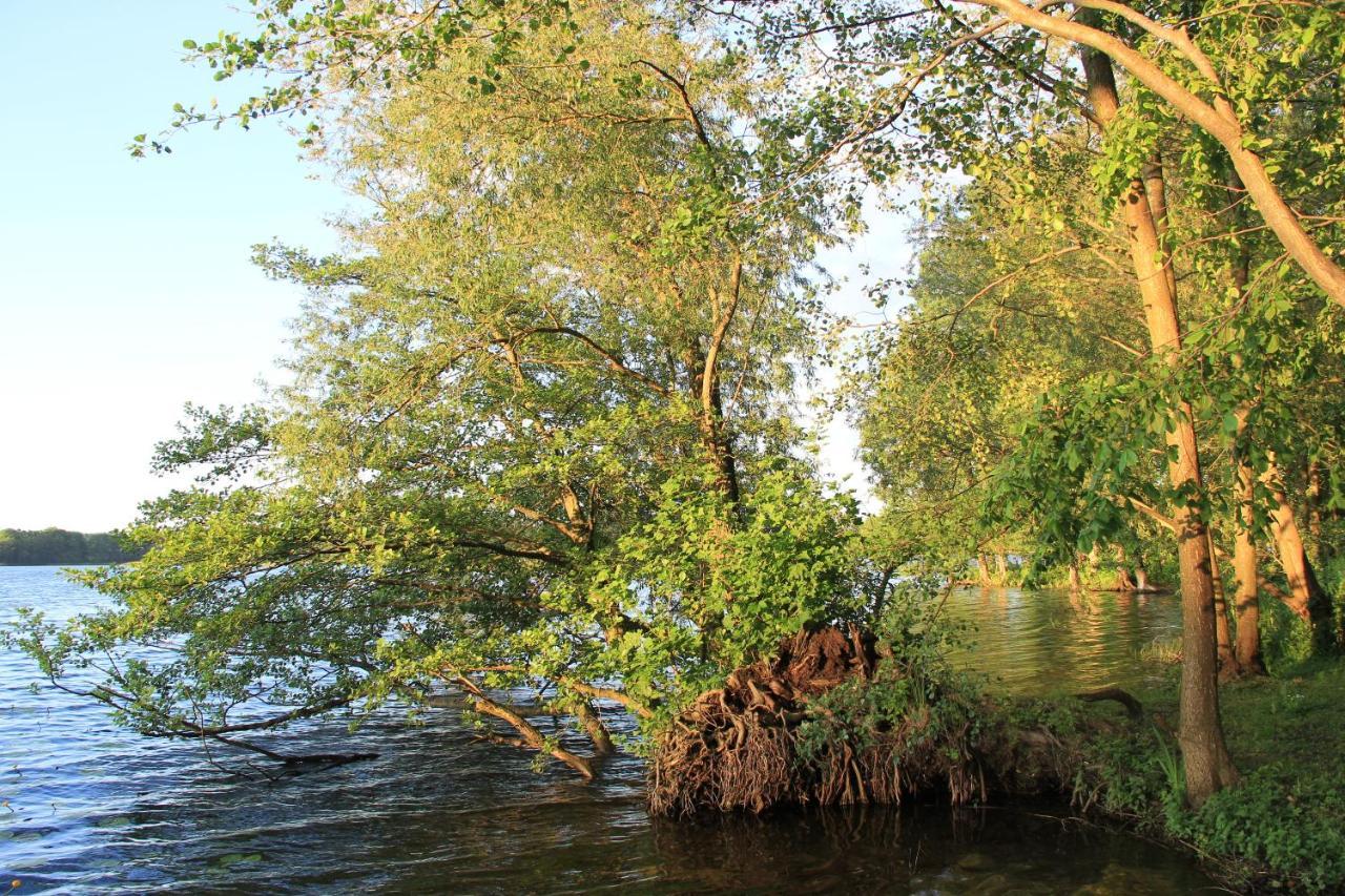Czarna Jachta - Na Szlaku Legend - - - - - Pokoje Nad Jeziorem Kruklanki Exteriör bild